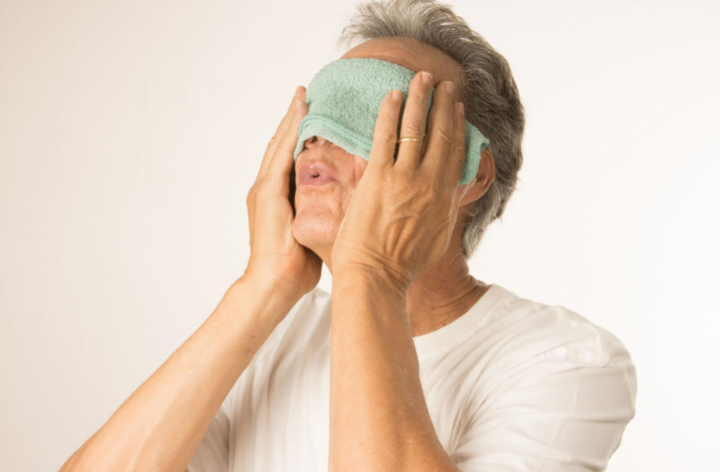 How To Use A Warm Compress To Manage Dry Eye Cochrane 